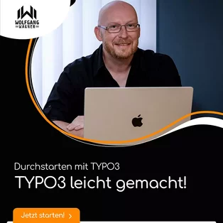 Ein Mann mit Brille und Glatze sitzt lächelnd vor einem Laptop und bietet Unterstützung für die Nutzung von TYPO3 an. Der Text auf dem Bild lädt dazu ein, mit TYPO3 zu starten und besagt: "TYPO3 leicht gemacht!"